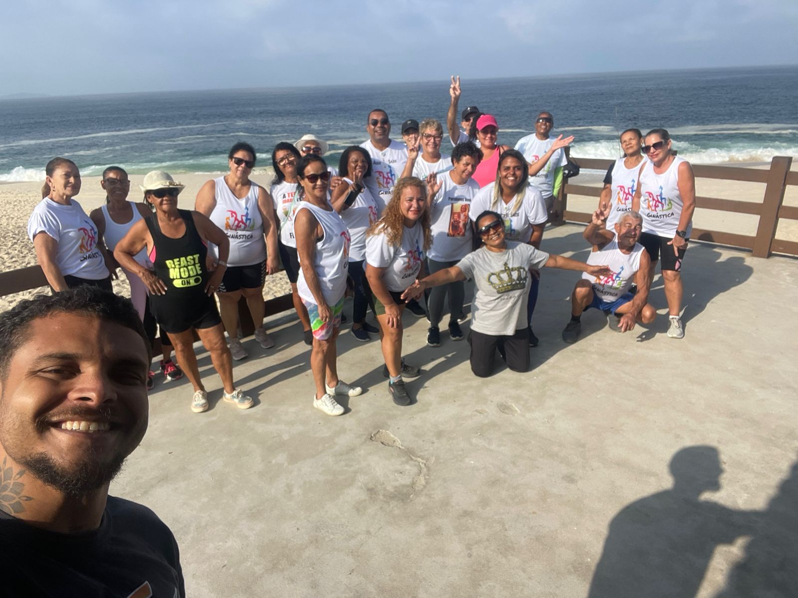 Grupo de Convivência e Atividade Física promove saúde e bem-estar na Praia de Itaipuaçu