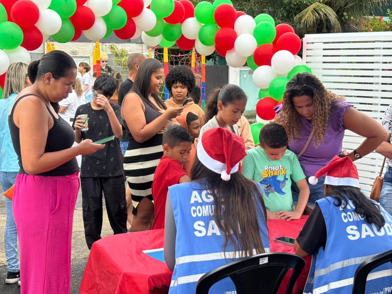 Ação de Natal leva alegria e bem-estar a 60 crianças na USF Jardim Atlântico, em Itaipuaçu